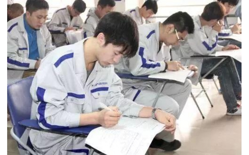 五方面著力加快發(fā)展現(xiàn)代職業(yè)教育