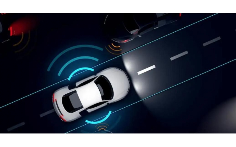 產品智能化提速 車企打響智能網(wǎng)聯(lián)“卡位戰(zhàn)”